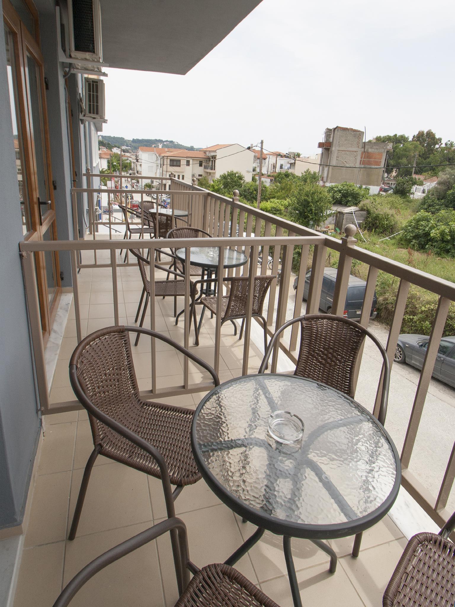 Pineapple Skiathos Bagian luar foto