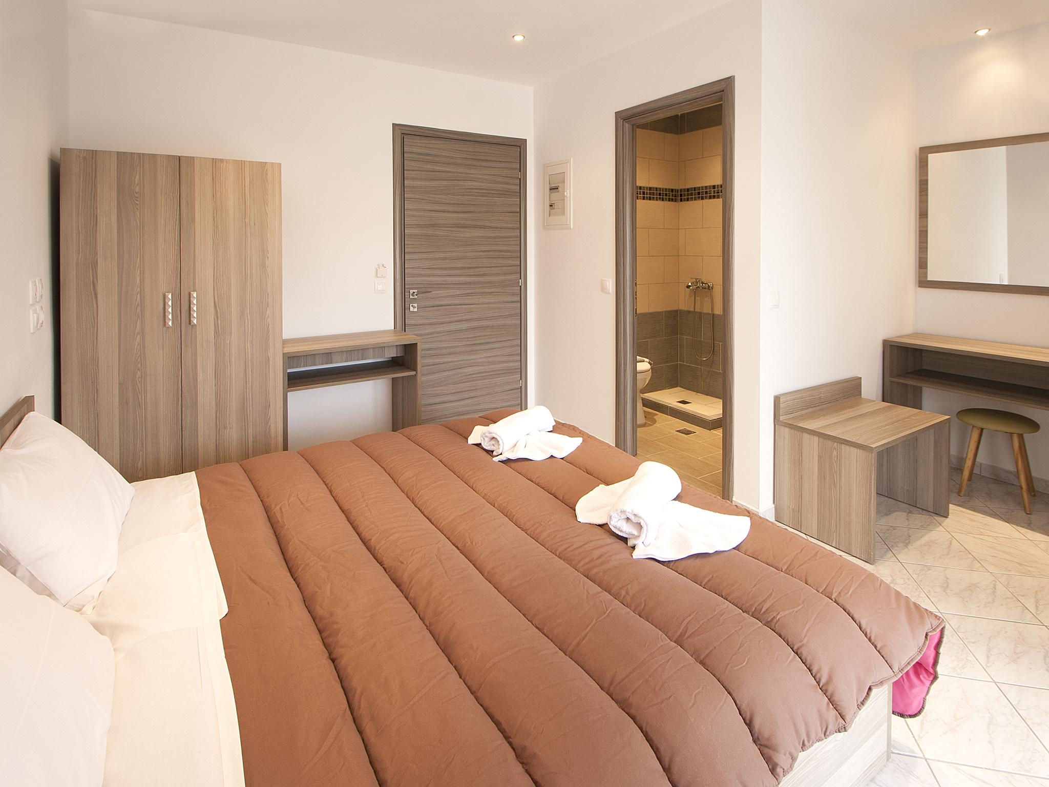 Pineapple Skiathos Bagian luar foto