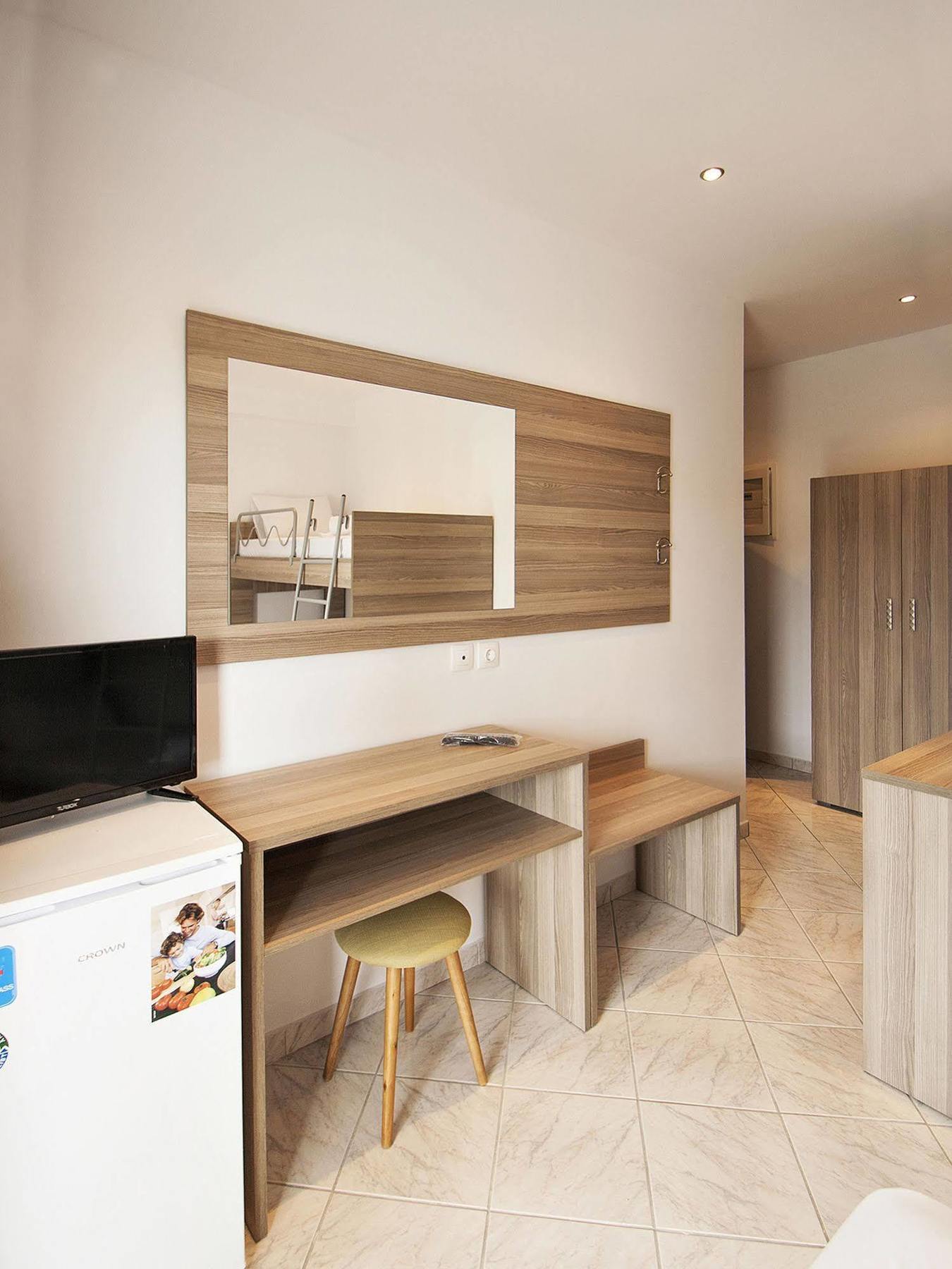 Pineapple Skiathos Bagian luar foto